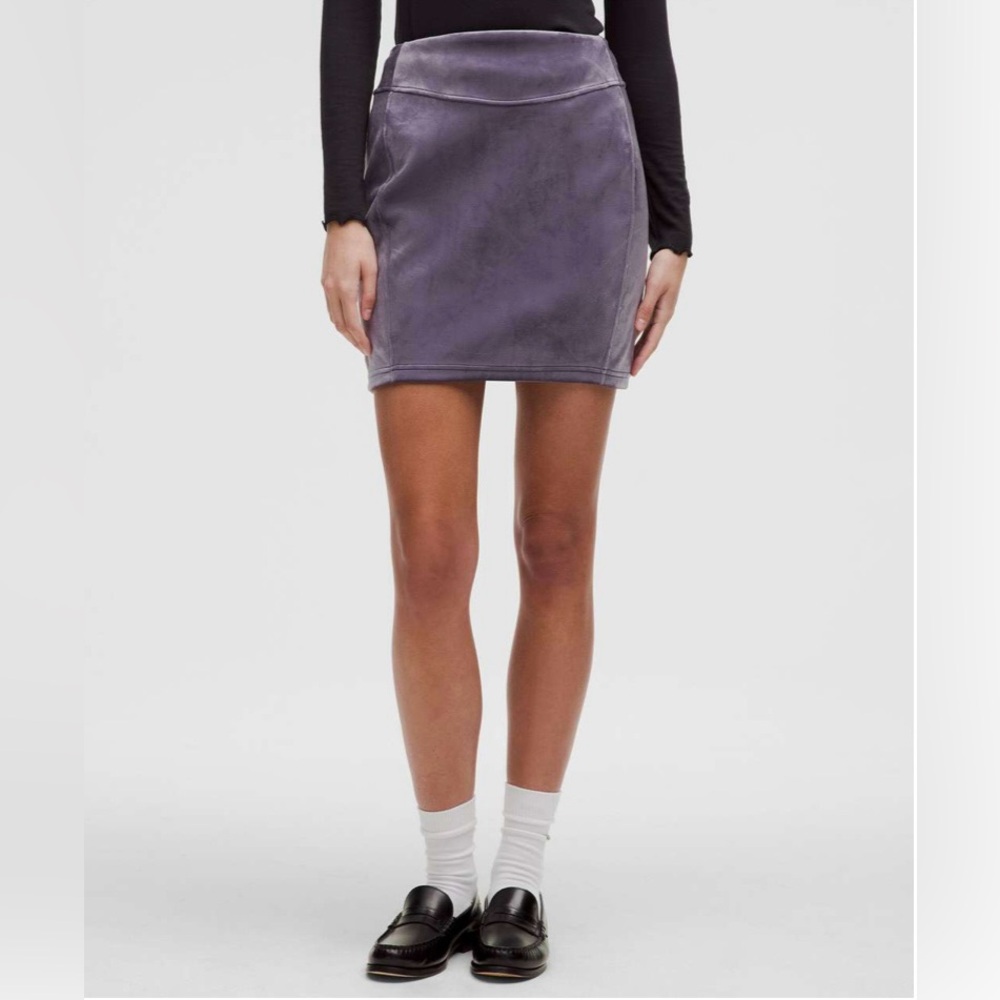 Lululemon Scuba High-Rise Mini Skirt *Velvet Nightfall, size medium